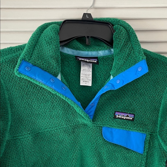 Patagonia Synchilla Green Fleece Jacket with Blue Accents and snap-T - Picture 2 of 5